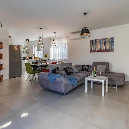 Holiday home Beautiful In With Wifi