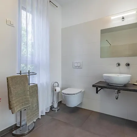Holiday home Beautiful In With Wifi Medulin