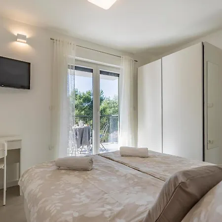 Дом отдыха 4 Bedroom Cozy In Медулин